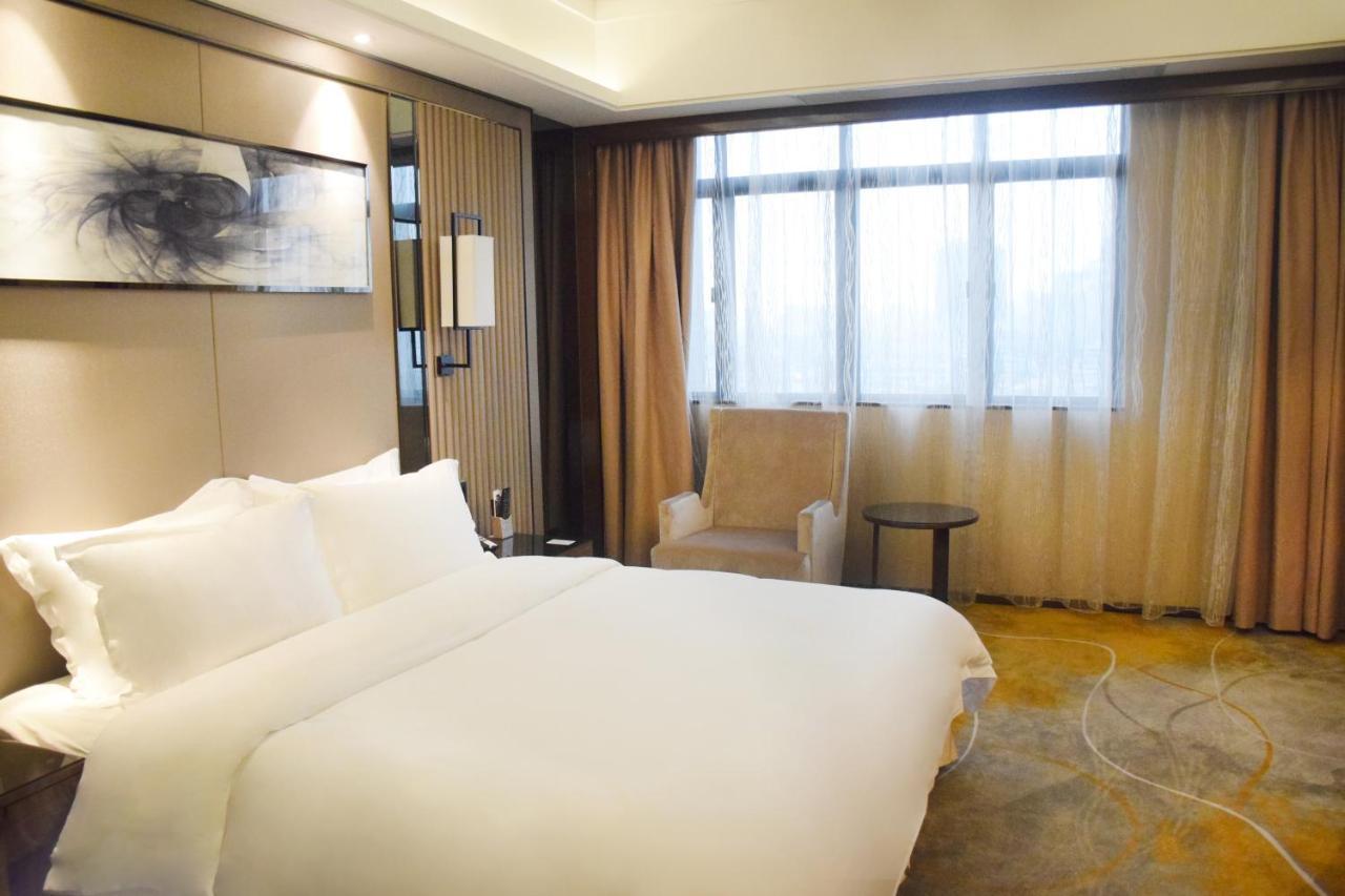 Ramada Foshan Hotel Exterior foto