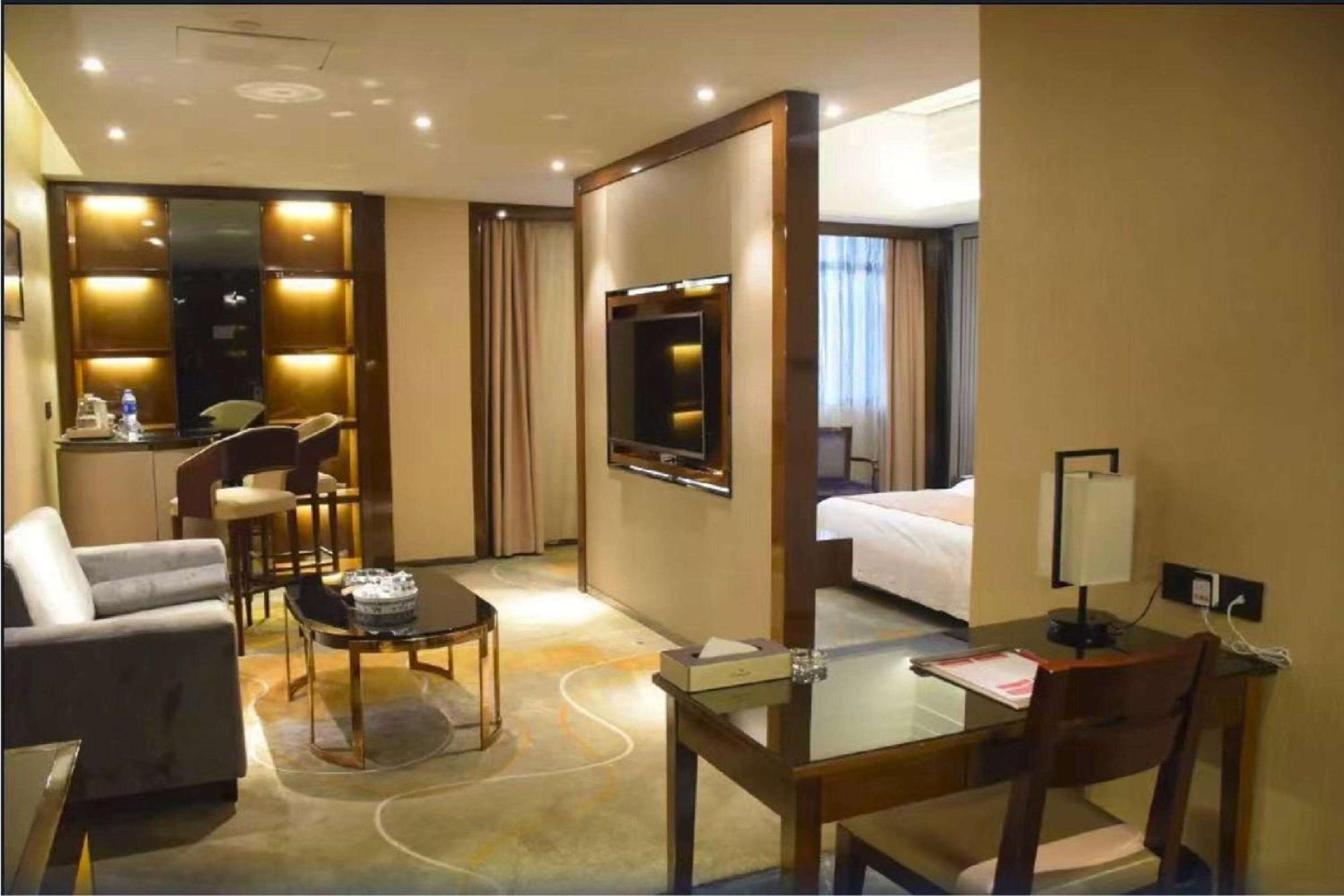 Ramada Foshan Hotel Exterior foto
