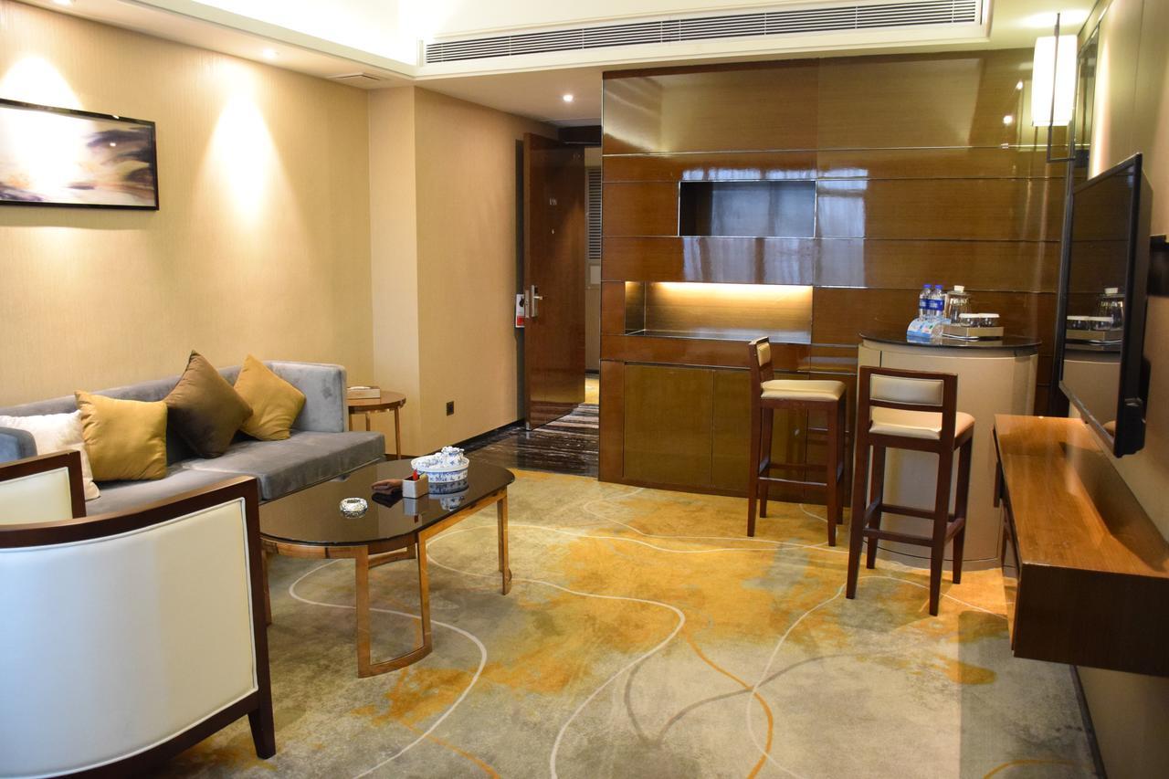 Ramada Foshan Hotel Exterior foto